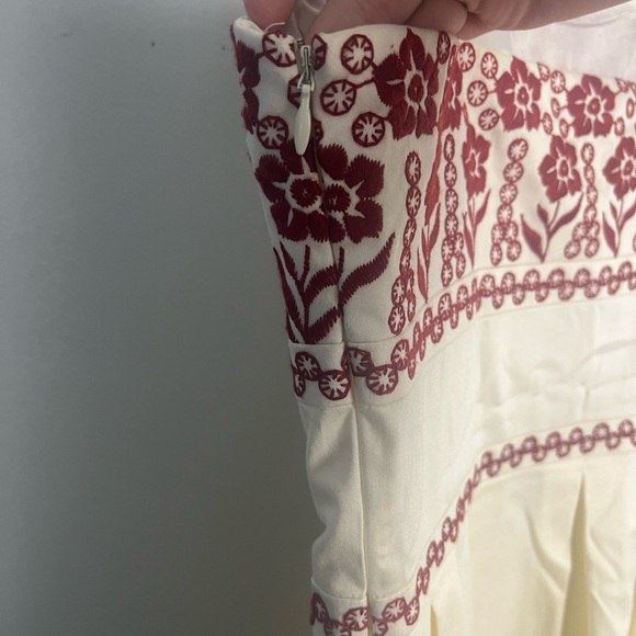 Ann Taylor Ivory Burgundy Red Embroidered Floral Box Pleat Sun Dress size 8 new - Picture 7 of 9
